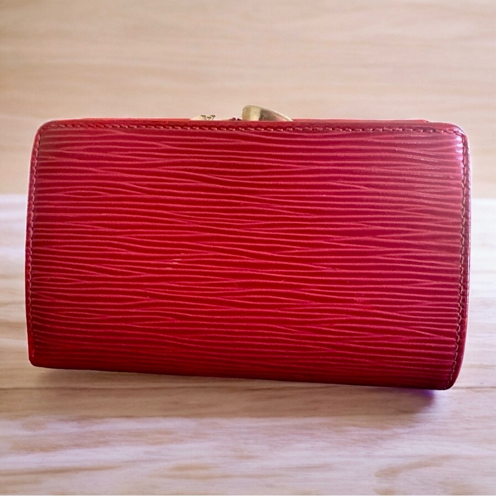 Louis Vuitton Epi Kisslock Bifold Wallet - Picture 2 of 8